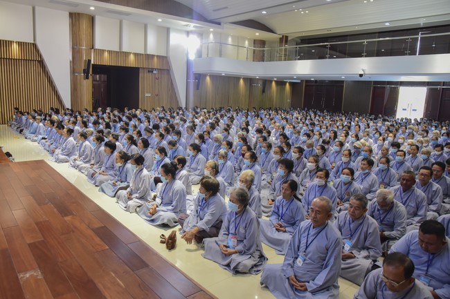 Dharma Talk “Peaceful place to stop ” – The 96th Seven-Day Retreat